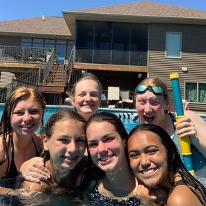 Meet your Posher, Anna